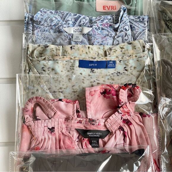 Plus Size Lot Great Resellers Lot - 13 Women’s Sleeveless Tank Tops XL - 2X - Picture 12 of 13